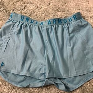 Under armour loose fit women’s shorts large